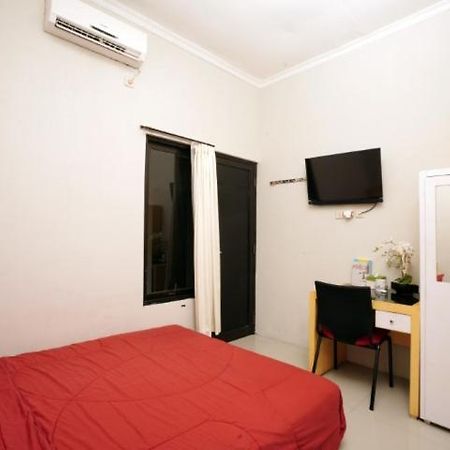 Dparagon Pamela 3 Hostel Джокякарта Екстериор снимка