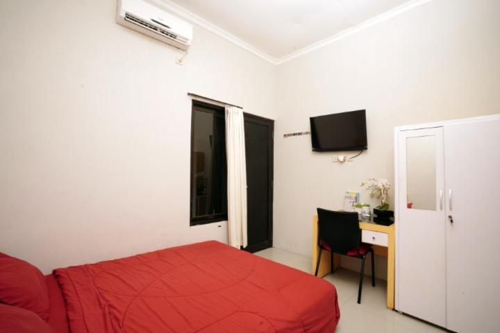 Dparagon Pamela 3 Hostel Джокякарта Екстериор снимка